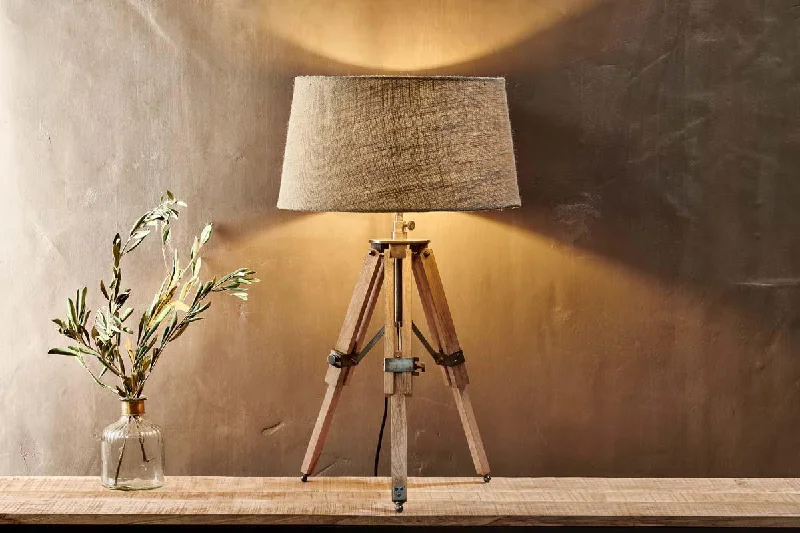 Ronga Tripod Table Lamp