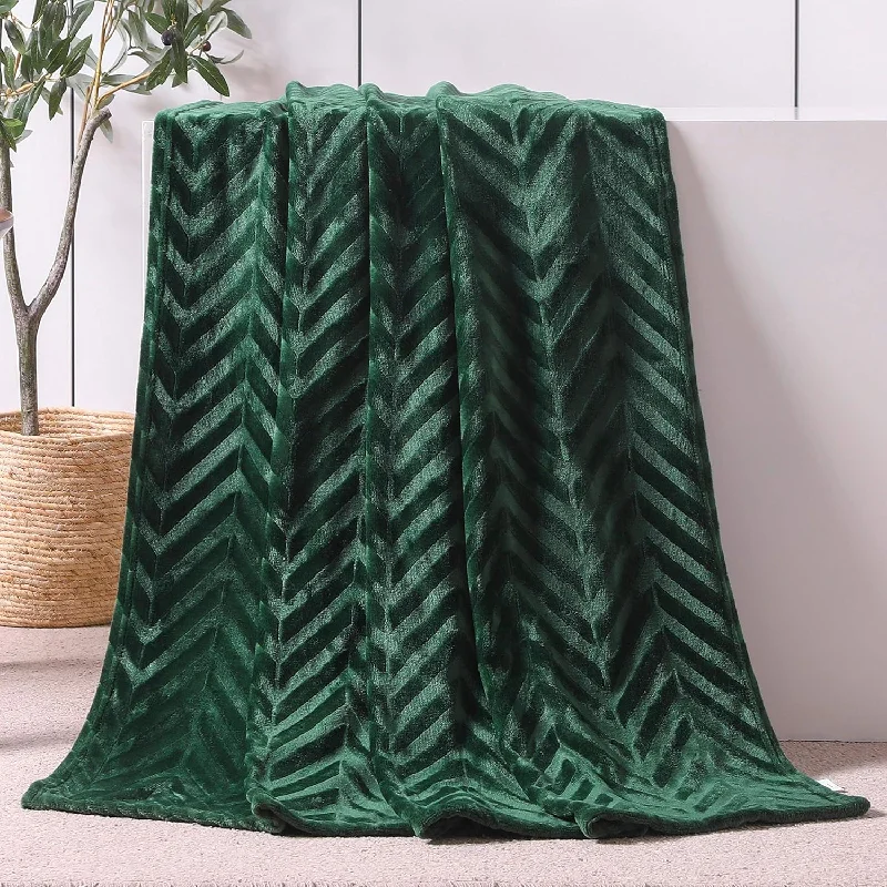 Fleece Throw Blanket For Couch, Soft Fluffy Sofa Bed Blanket With Chevron Pattern For All Season, Warm And Lightweight, 50X60 Inch, Deep Green