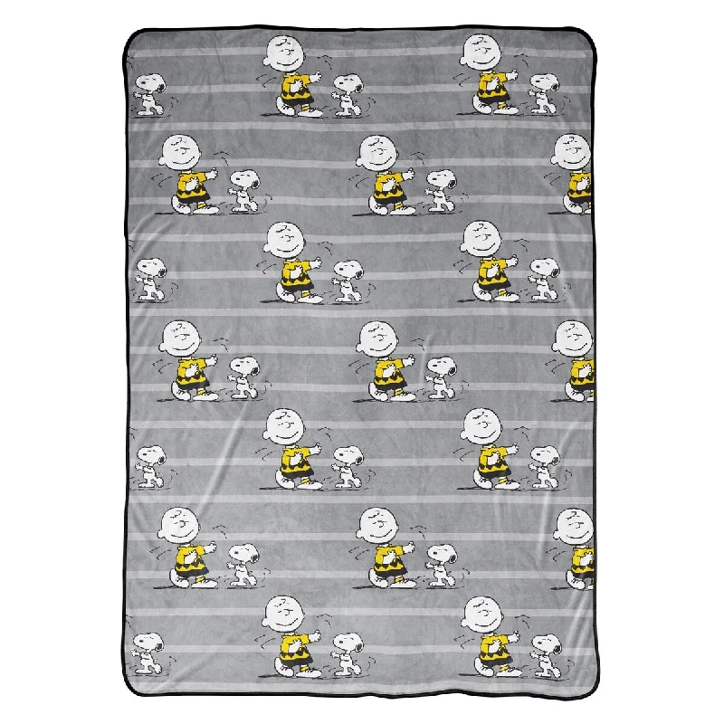 Peanuts Layin Around 60"x90" Blanket