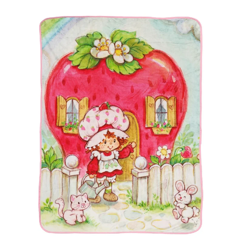 Strawberry Shortcake Berry Berry 46x60 Silk Touch Throw