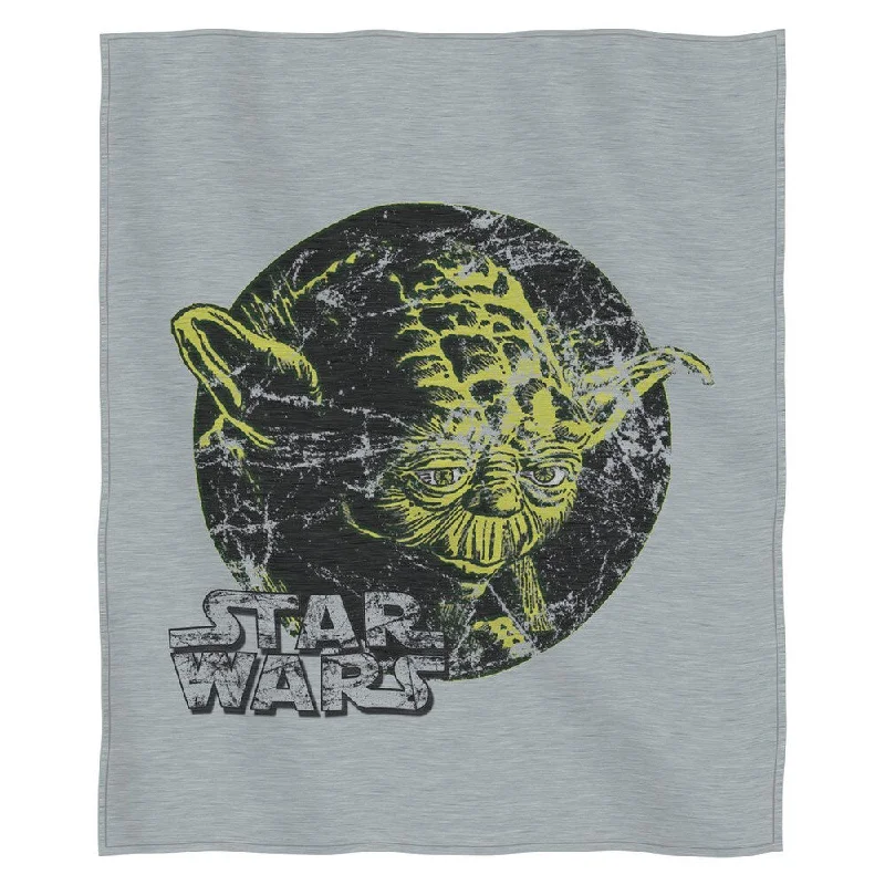 The Northwest Co ENT 099 Star Wars Classic 'At Peace' Multicolor COtton and Polyester Sweatshirt Throw - Multi