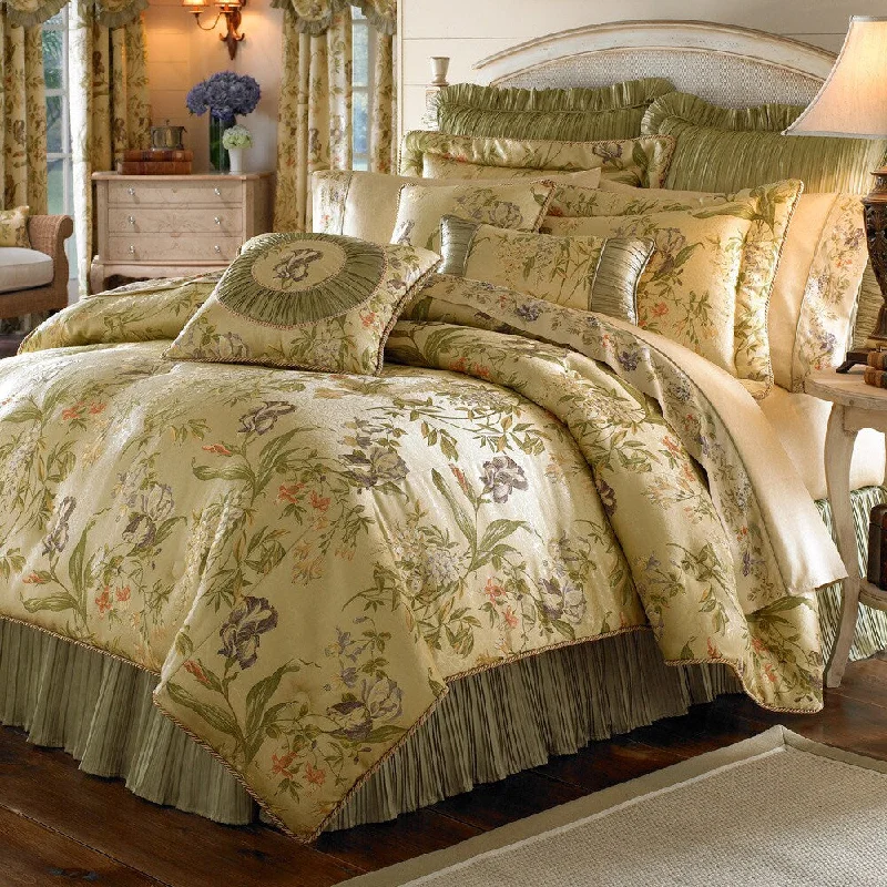 Croscill Iris Jacquard Woven Floral 4-piece Comforter Set