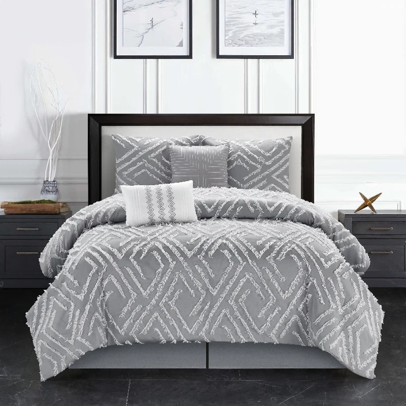 Nanshing Dessa 5-Piece Diamond Embroidery Comforter Set