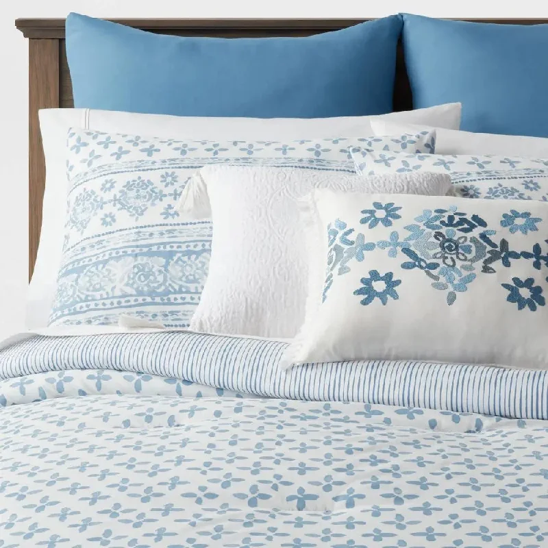 New - Threshold 8-Piece Comforter Set Percale Floral Block OEKO-TEX, Light Blue, King