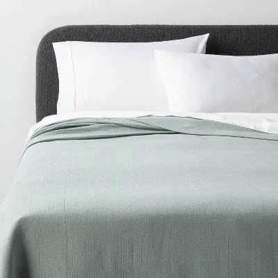 New - Threshold Cotton Matelasse Coverlet Solid Lightweight Fabric, Teal Green, King