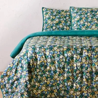 Twin/Twin Extra Long Printed Floral Quilt and Sham Set Blue - Opalhouse designed with Jungalow